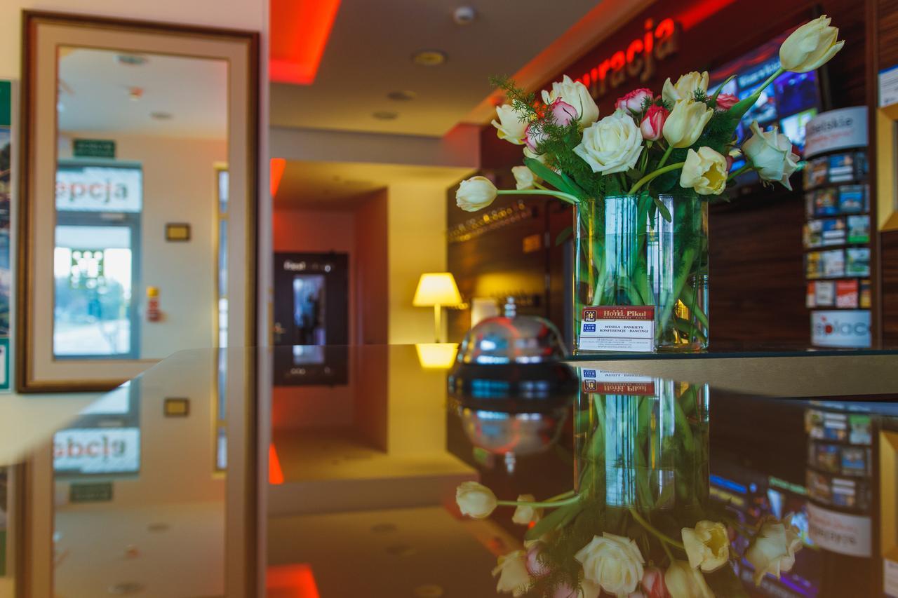 Hotel Pikul Пулави Екстер'єр фото